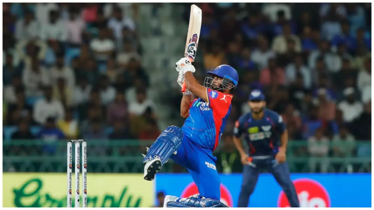 Watch: Delhi Capitals' Rishabh Pant hits trademark reverse scoop vs ...