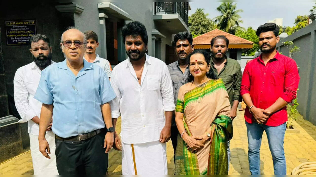  Exclusive Photos : நடிகர் விஜய் கட்டிய சாய் பாபா கோயில்.. சோபாவுடன் விசிட் அடித்த ராகவா லாரன்ஸ்! 