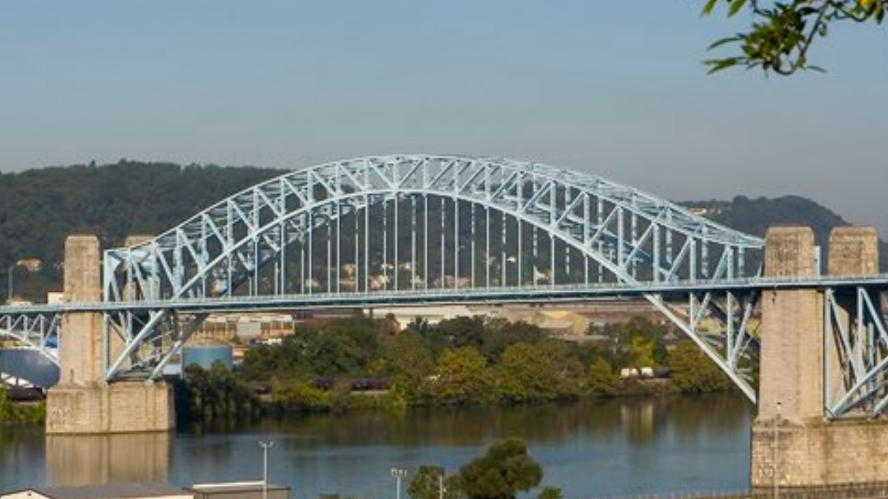 Mckees Rocks Bridge: McKees Rocks Bridge Closed As 23 Barges Break Free ...