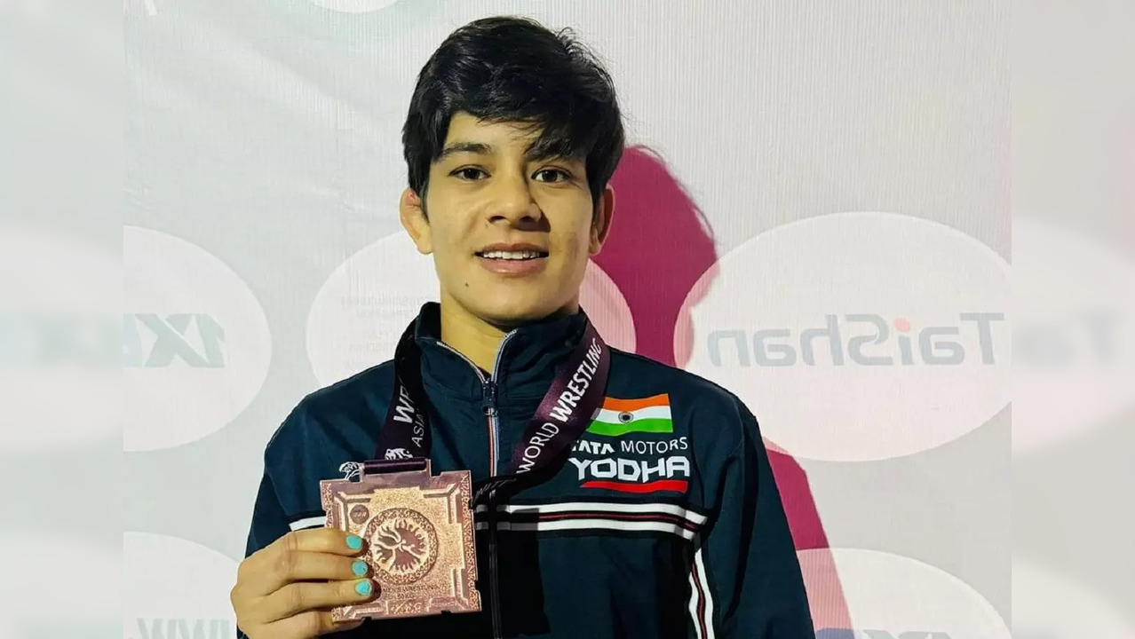 Radhika wins silver medal and Shivanee Pawar settles for bronze in Asian Wrestling Championships 2024