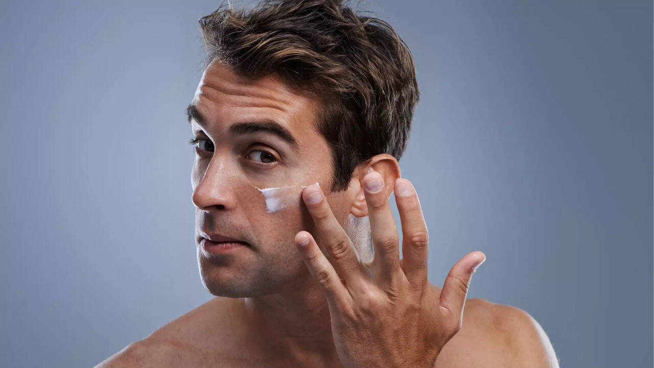  இந்த 10 டிப்ஸ் போதும்... ஆண்கள் அழகாக மாறுவது ரொம்ப ஈஸி! 