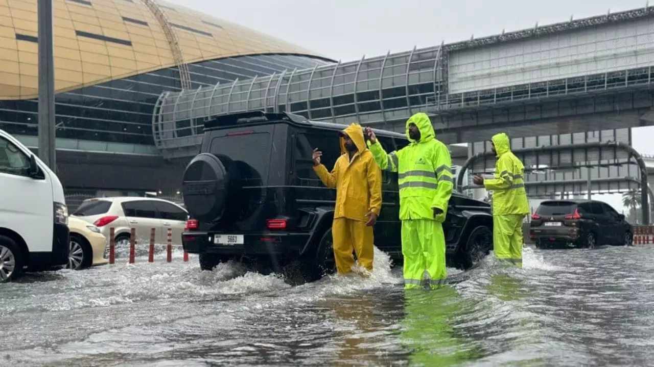 Dubai Airport issues travel advisory.