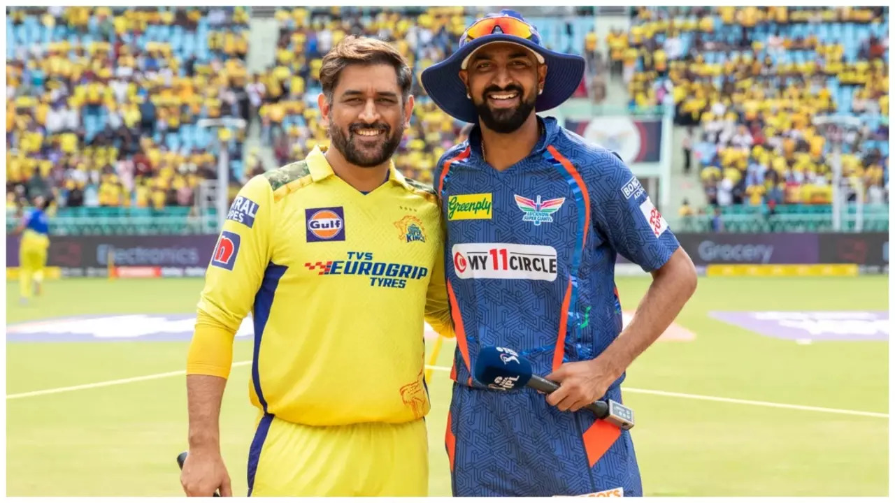 MS Dhoni Krunal Pandya