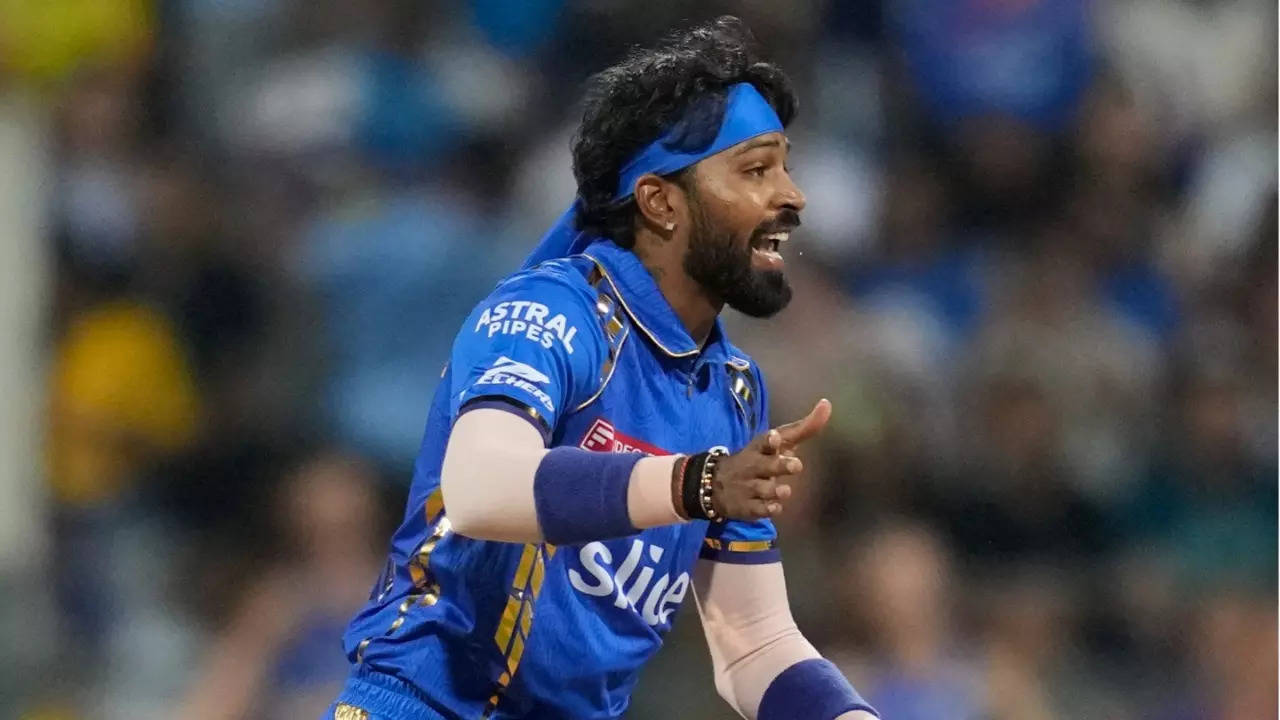 Rift In Mumbai Indians Camp Confirmed? Star All-Rounder Shares Post Criticizing Hardik Pandya; Deletes Later