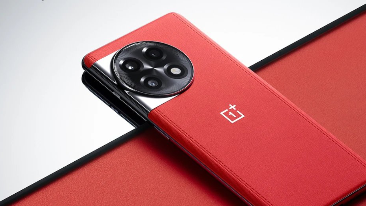 OnePlus 11R Solar Red