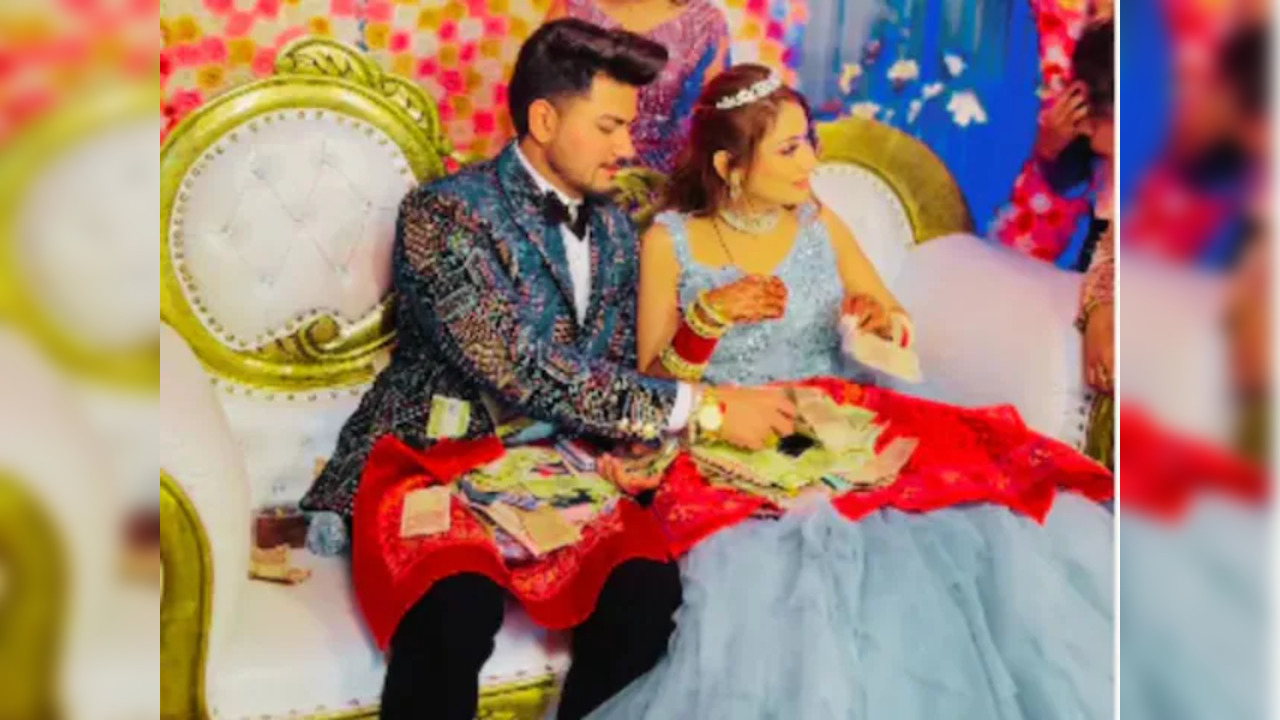 Watch: Groom Sneakily Steals Bride's Sagan Money, Viral Video Makes Netizens LOL