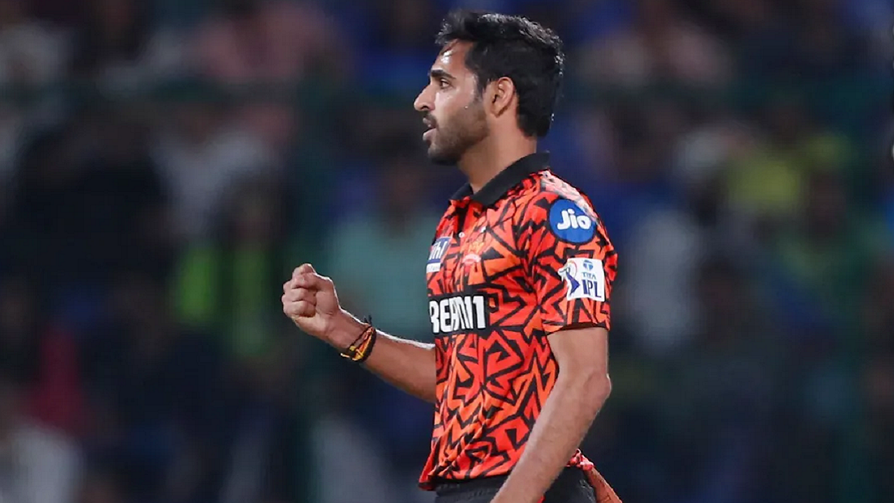 Bhuvneshwar Kumar becomes 2nd Indian bowler to take 150 wickets in IPL for one team