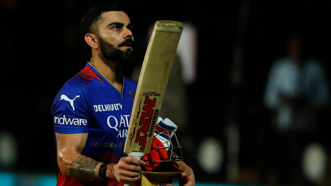 Virat Kohli needs 2 sixes to break Chris Gayle's world record of hitting most sixes for one team in T20s