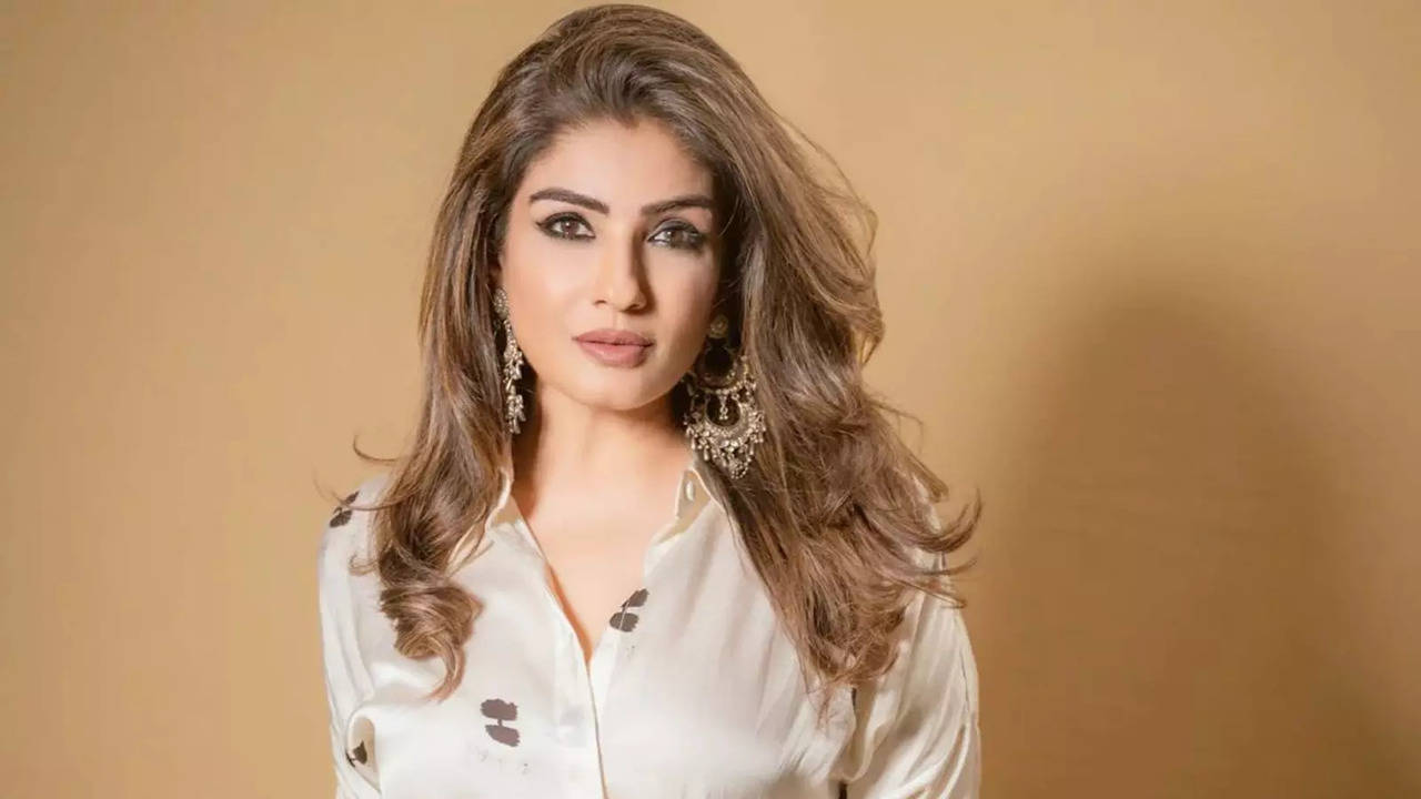 Raveena Tandon Takes A Dig At Celebs Being RUDE, Fans Think It Is About Kareena, Karan And Sonam