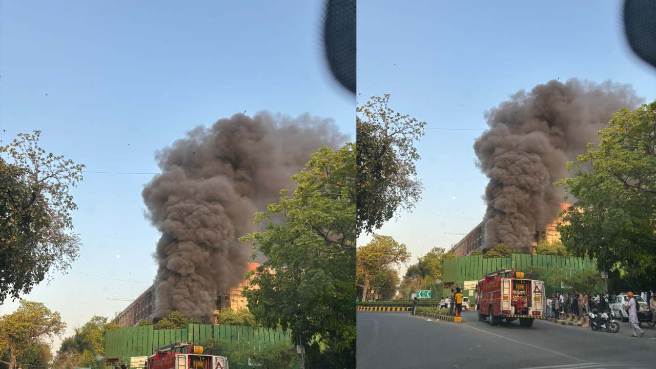 delhi fire