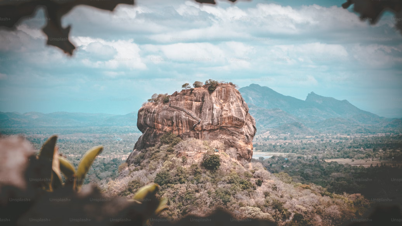 10 Religious Sites in Sri Lanka To Visit To Relive The Ramayana, Image Credit - Unsplash