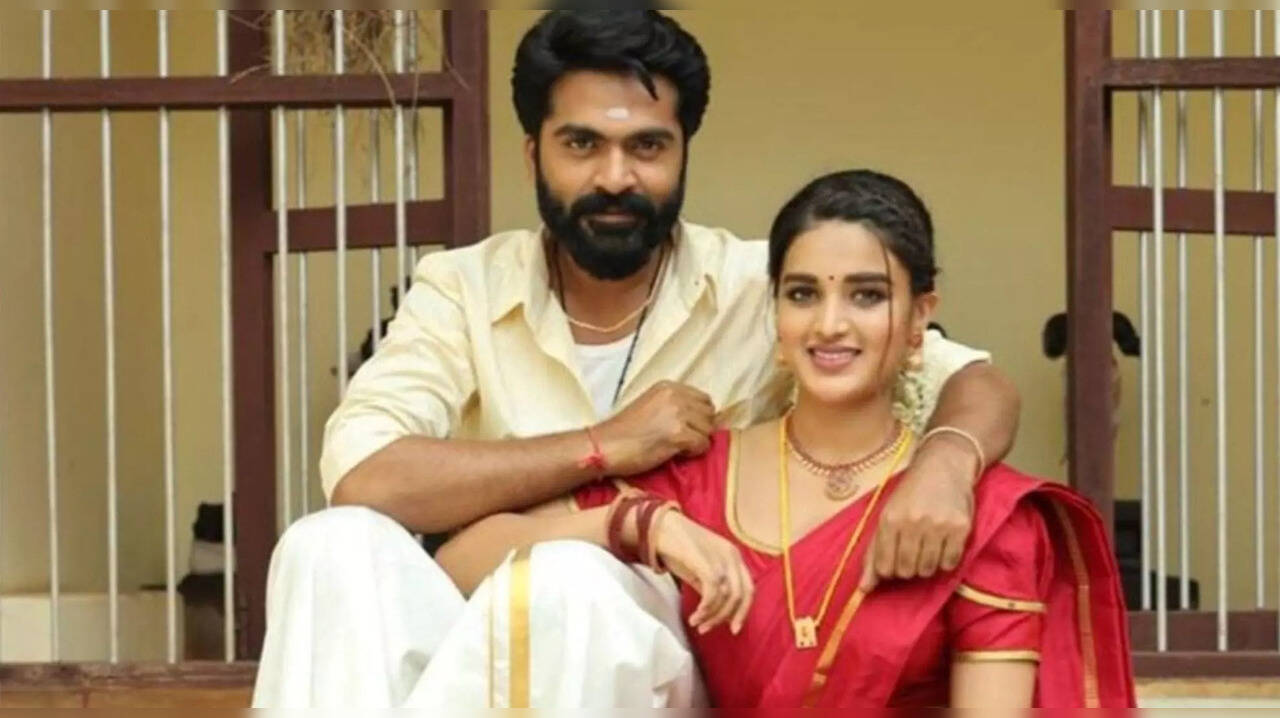  பிரபல நடிகருடன் காதல் முறிவு? நடிப்பில் மீண்டும் கவனம் செலுத்தும் நிதி அகர்வால் 