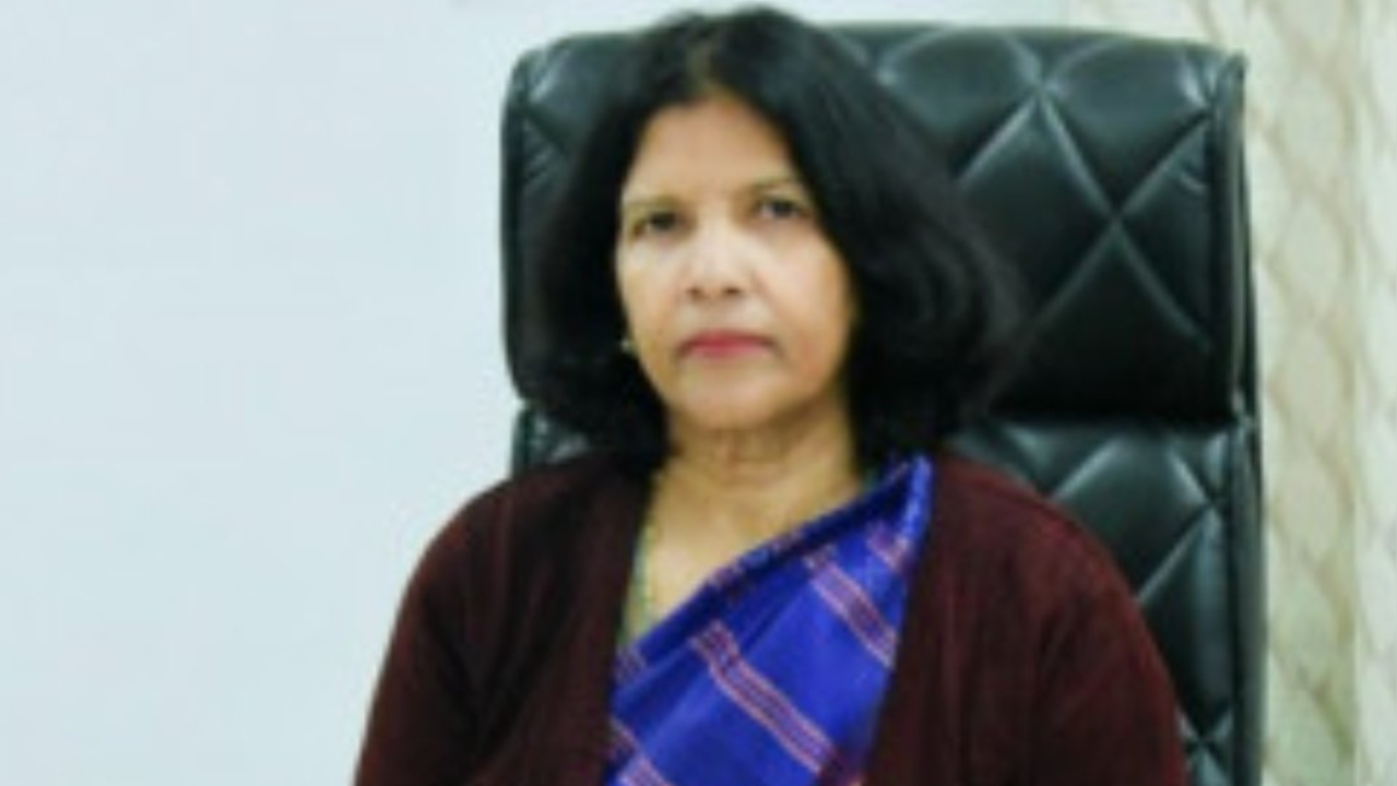 Naima Khatoon Appointed First VC Of Aligarh Muslim University In Over ...