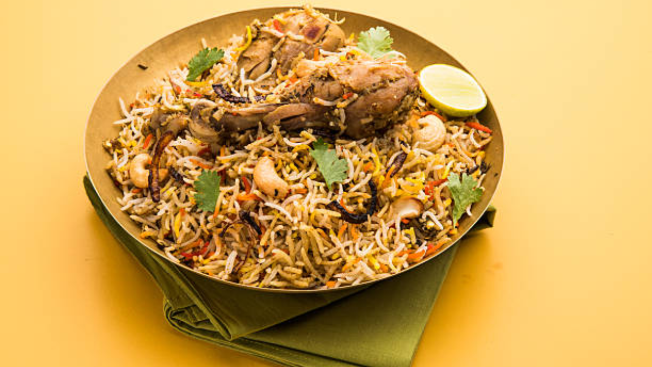 Trouble over biryani in Delhi