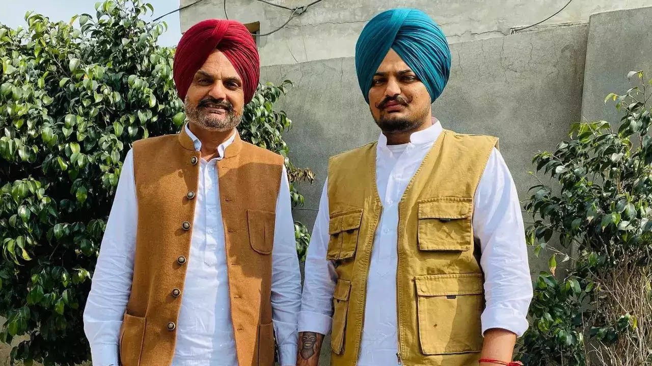 Sidhu Moosewala’s Father Balkaur Singh to contest election