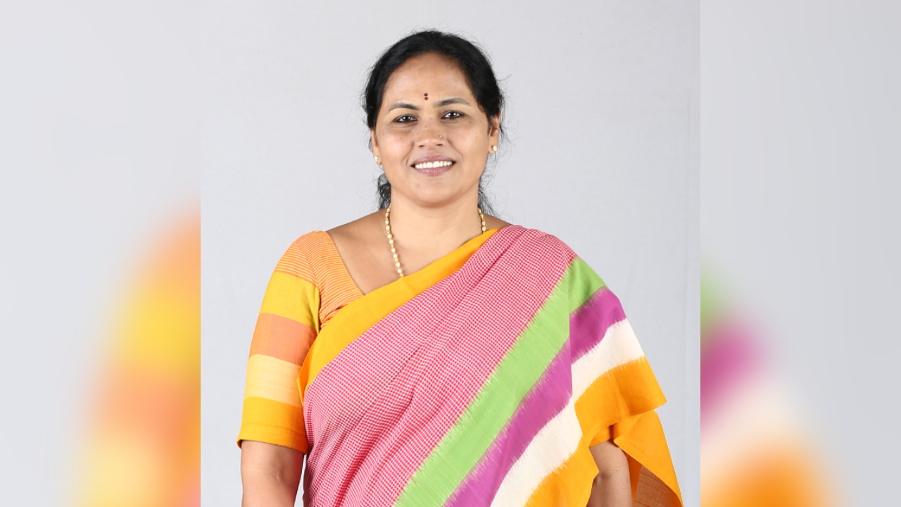 Meet Shobha Karandlaje, BJP MP And Union Minister In Fray From ...