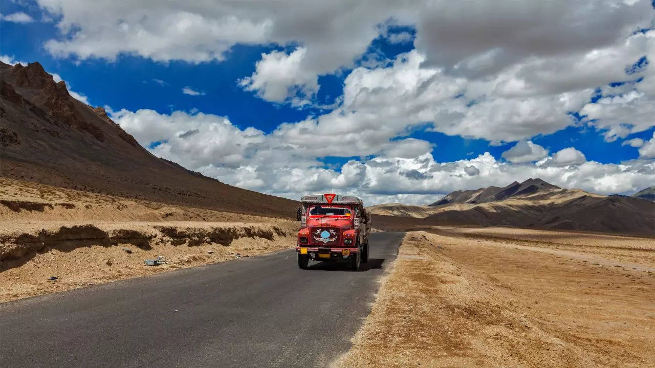 Leh-Manali Highway Reopens: Offbeat Places On The Route You Shouldn’t Miss. Credit: Canva