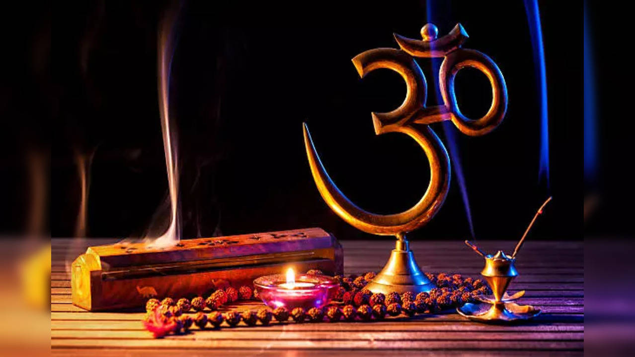 Rules and benefits of chanting 'Om'