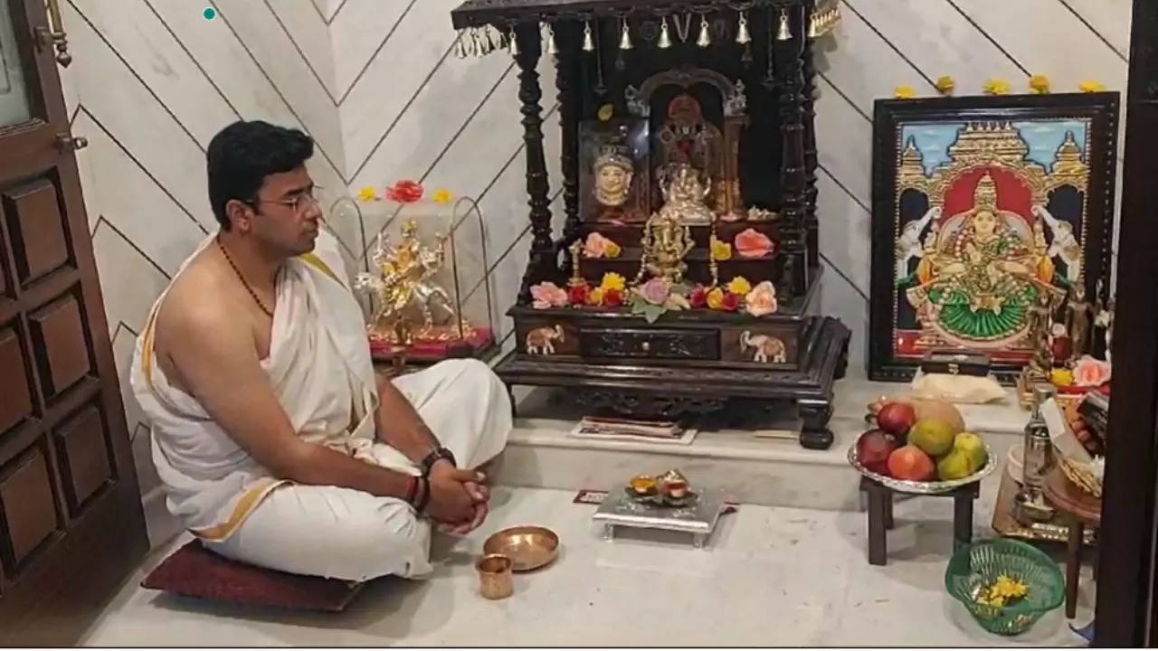 BJP MP Tejasvi Surya performing pooja