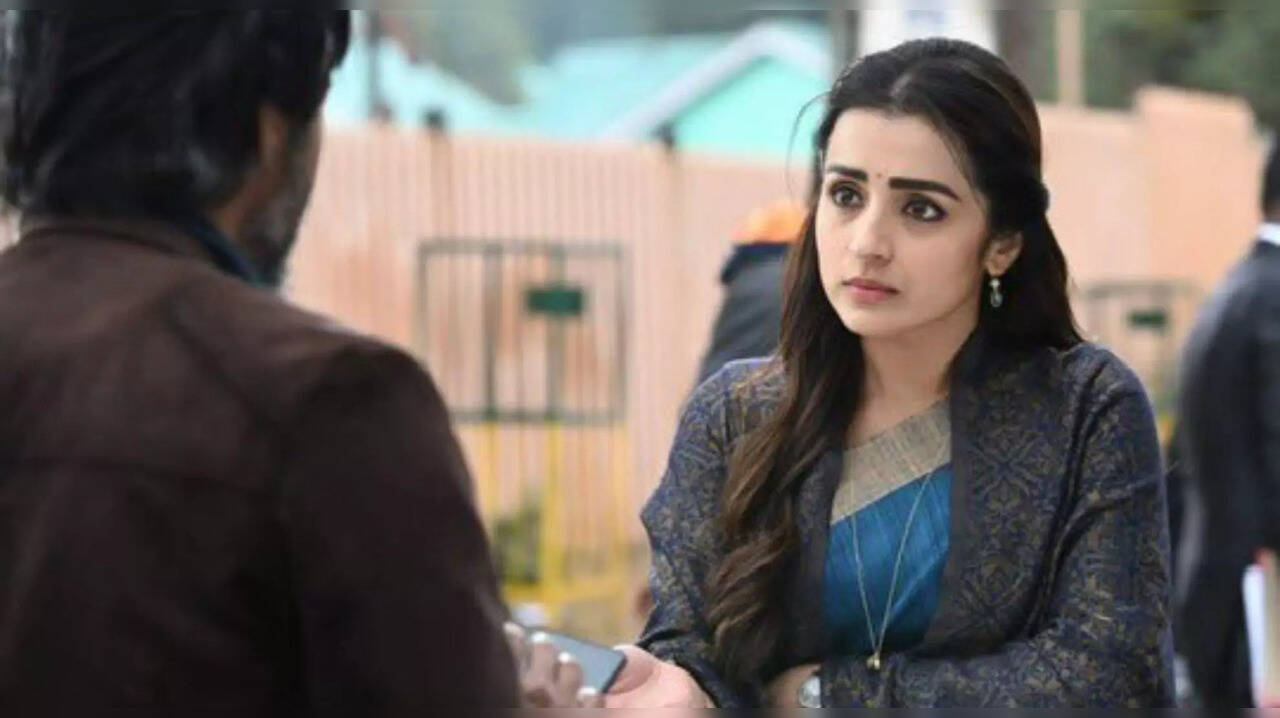  நாம் யார் என்பது நமக்கு தெரிந்தாலே போதும்.. கடுங்கோபத்தில் த்ரிஷா போட்ட பதிவு! 