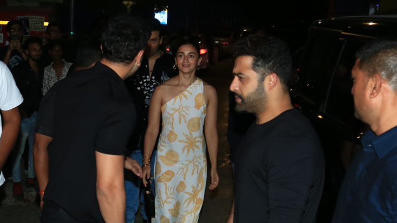 Decoding Alia Bhatt's Summer dress