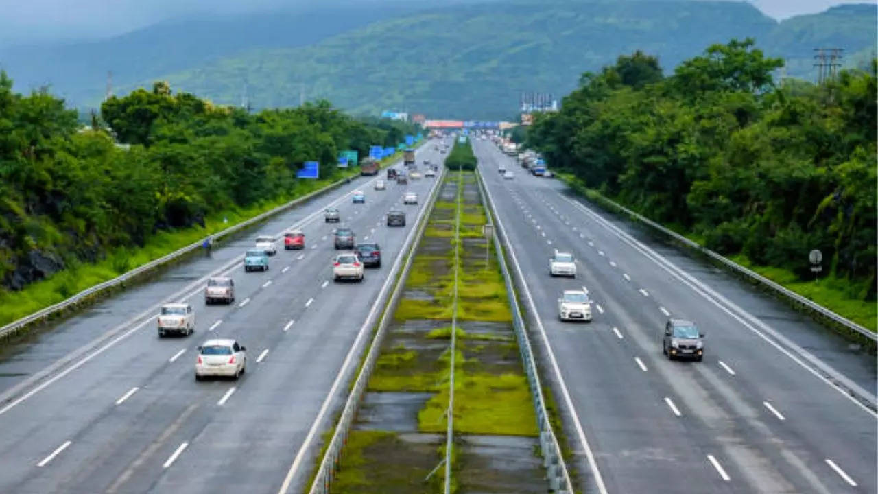 Will Self-Healing Roads On National Highways Be Possible Soon? NHAI Explores Option