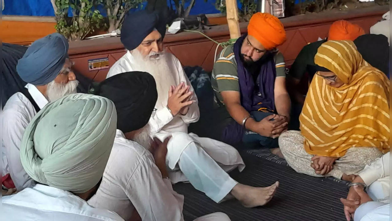 SAD candidate from Khadoor Sahib, Virsa Singh Valtoha, met Amritpal’s family