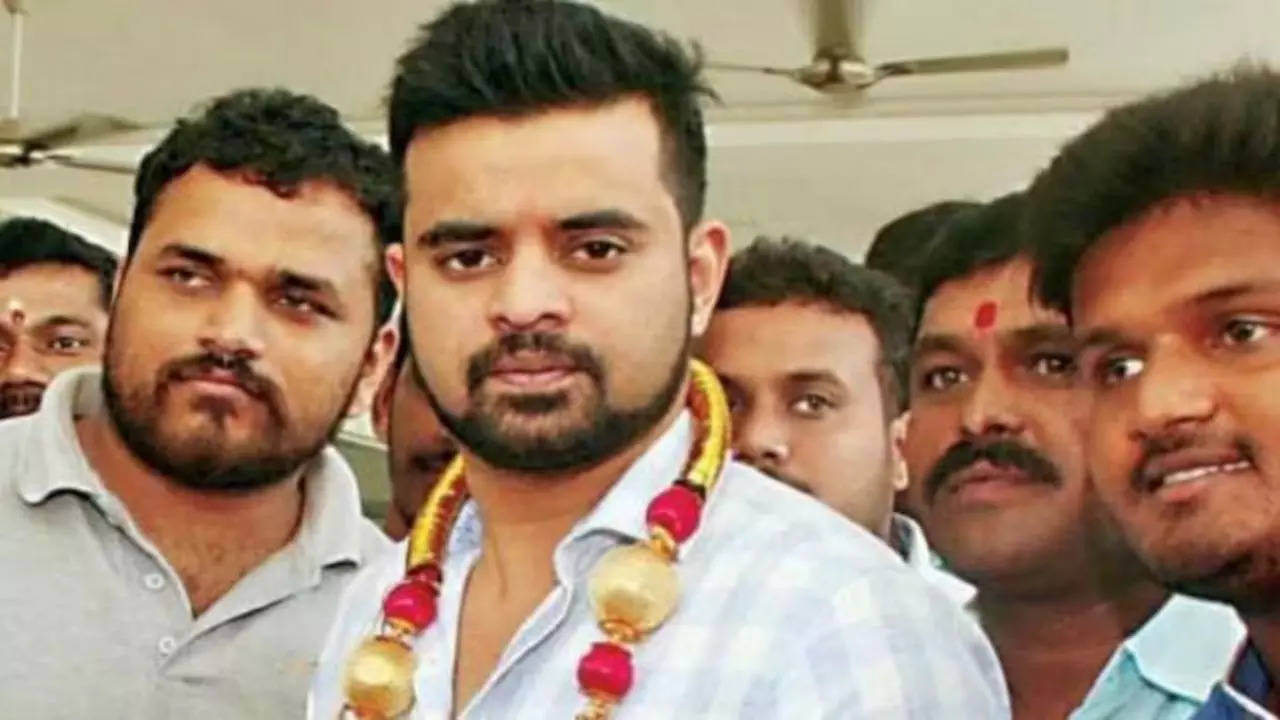 Amid Sex Video Scandal Storm, JDS To Suspend Prajwal Revanna Tomorrow, Say  Sources | Times Now