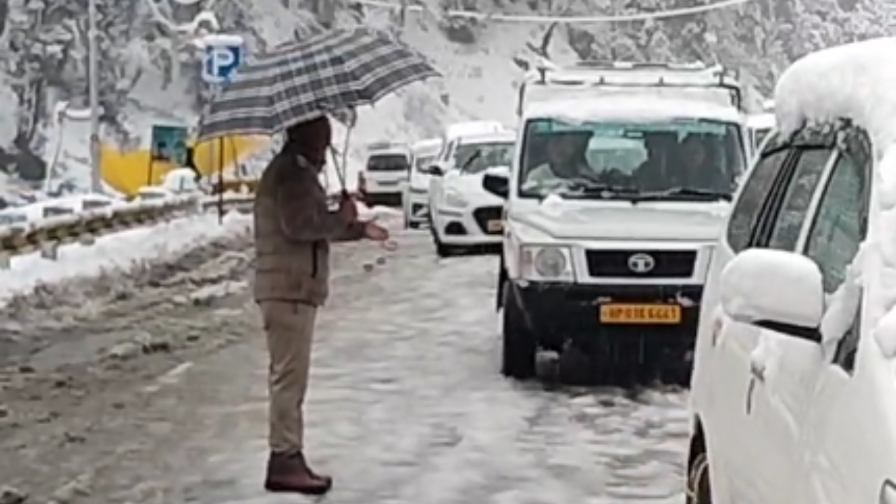 Fresh Snowfall In Himachal's Manali Disrupts Traffic Movement