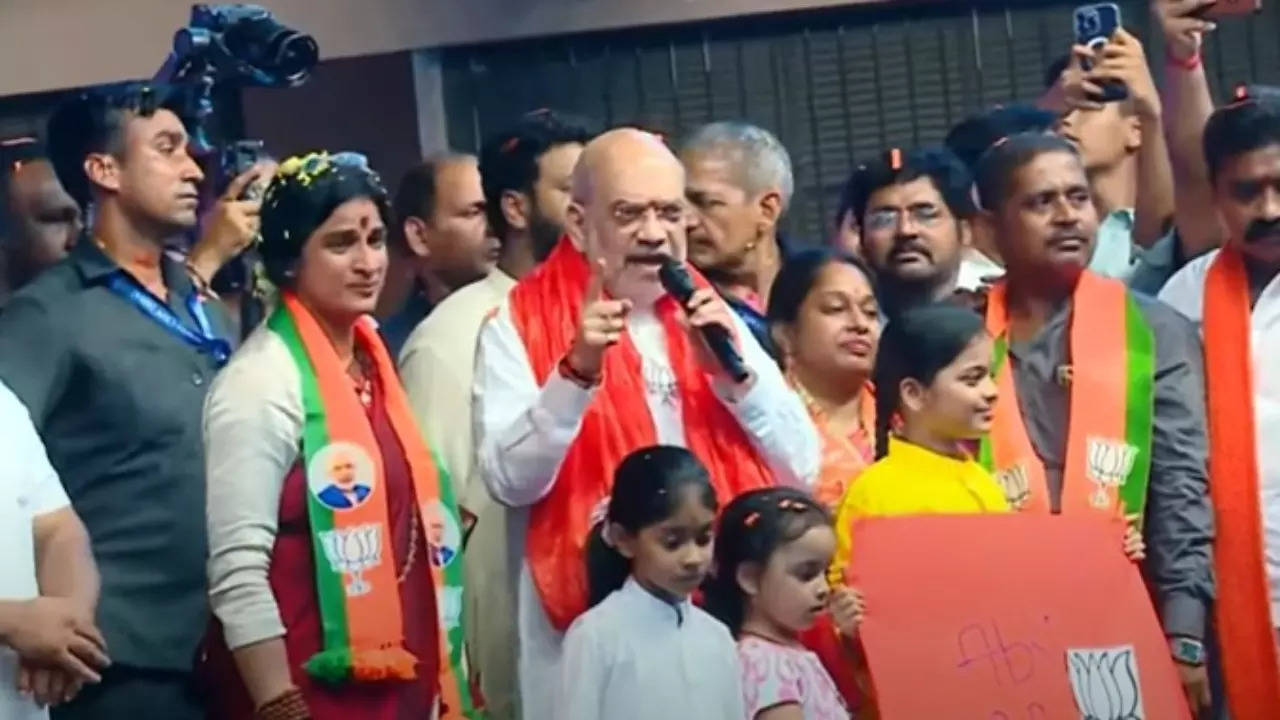 Amit Shah holds road show in Hyderabad