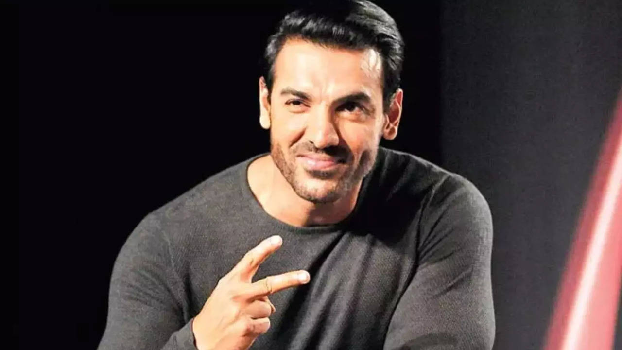 Pathaan Star John Abraham Gifts An EXPENSIVE Pair Of Riding Shoes To Fan Oh His Birthday - Guess Its Price...