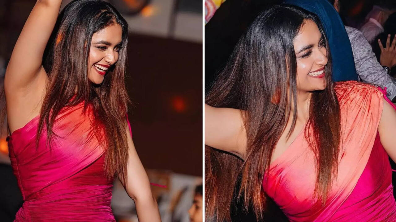  பாலிவுட் பார்ட்டியில் கிளாமர் உடையில் குத்தாட்டம் போட்ட கீர்த்தியின் லேட்டஸ்ட் புகைப்படங்கள்! 