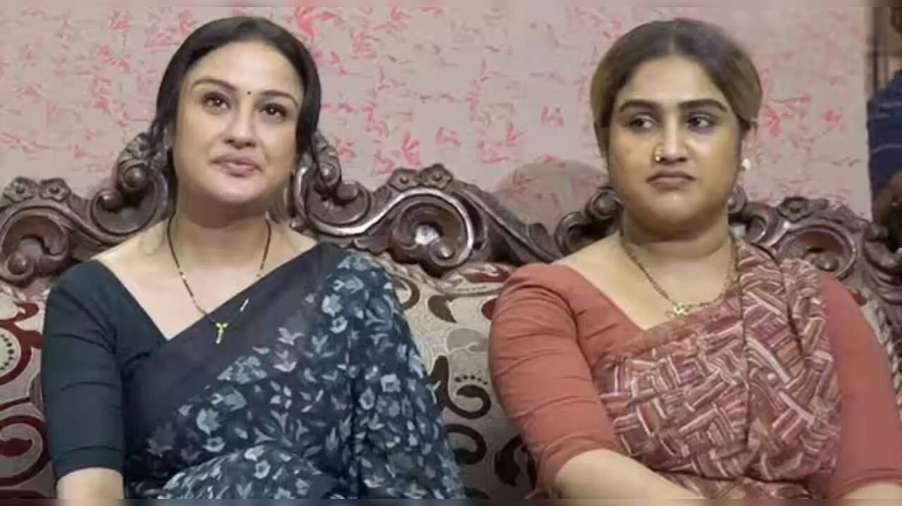  வனிதா விஜயகுமாரின் வெறித்தனமான நடிப்பில் வெளியான தண்டுபாளையம் படத்தின் ட்ரெய்லர்! 