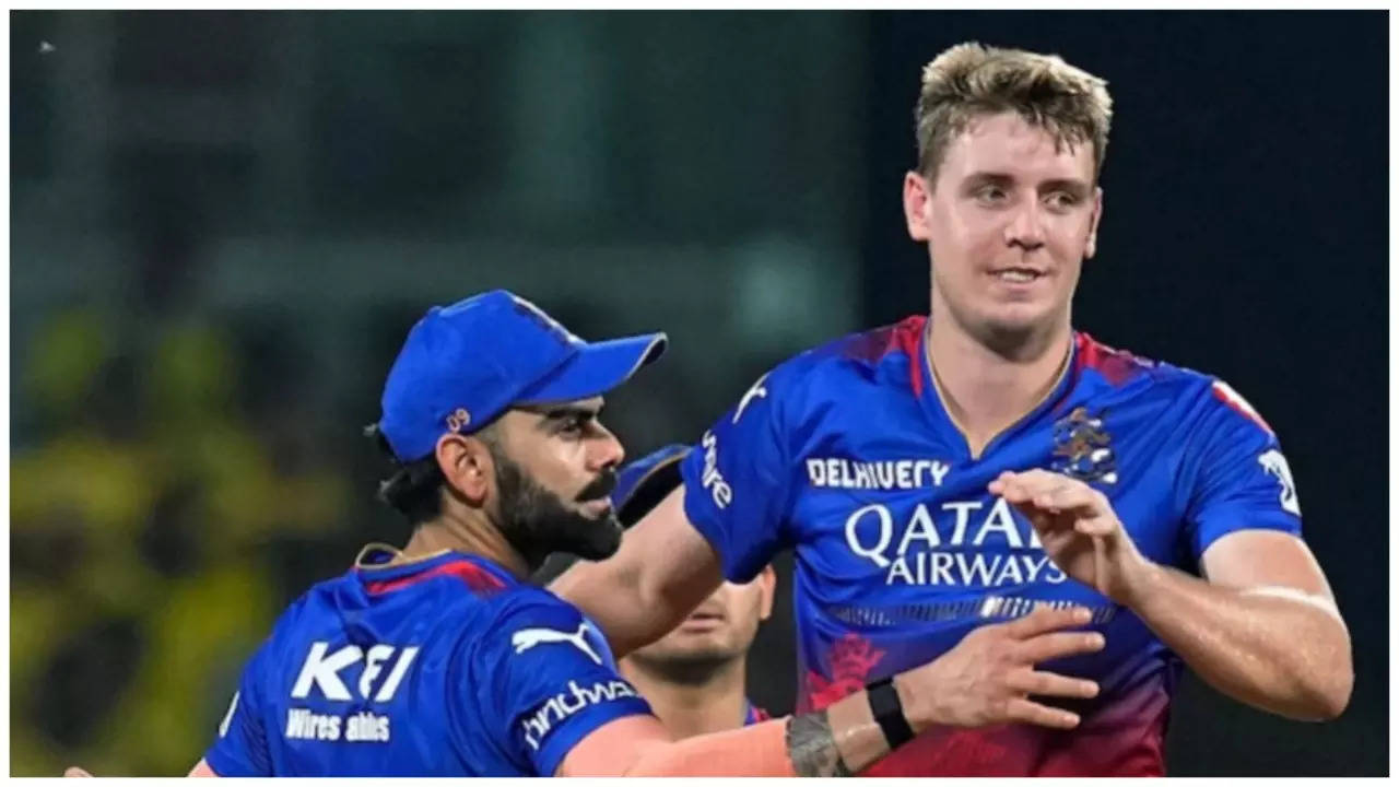 Why Virat Kohli Boards RCB Team Bus Ahead Of Everyone? Team-mate Cameron Green Explains