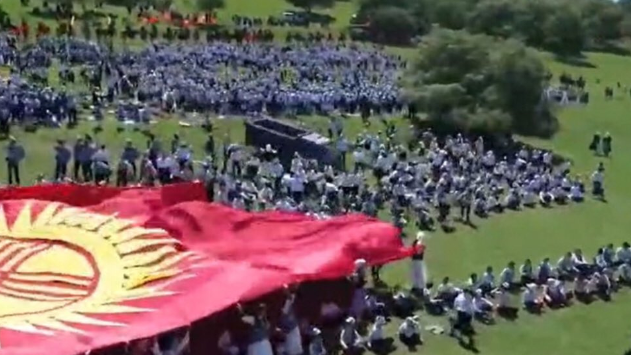 Ice Cream Truck Hits 29 Kids At Kyrgyzstan Festival, Disturbing Video ...