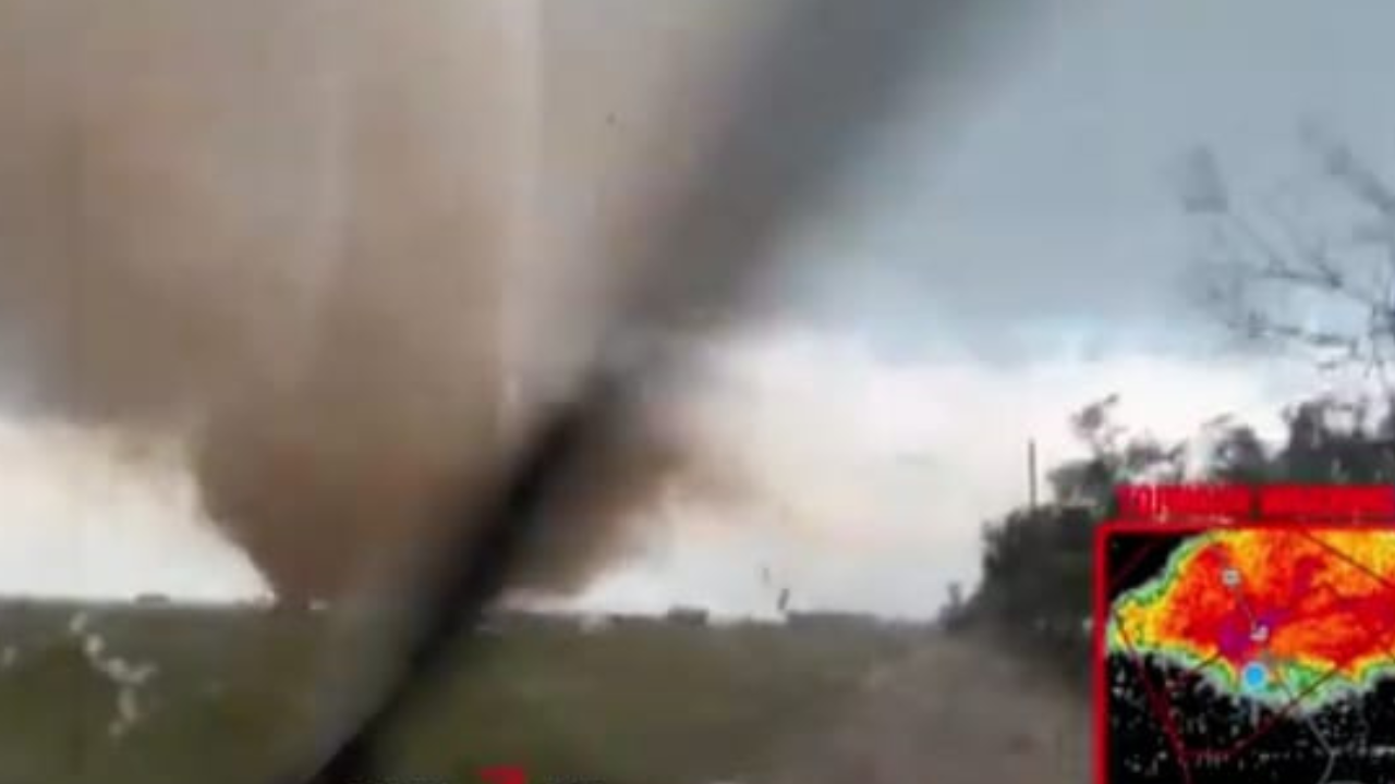 Heroic Act! Storm Chaser Rescues Texas Family During Tornado | Times Now
