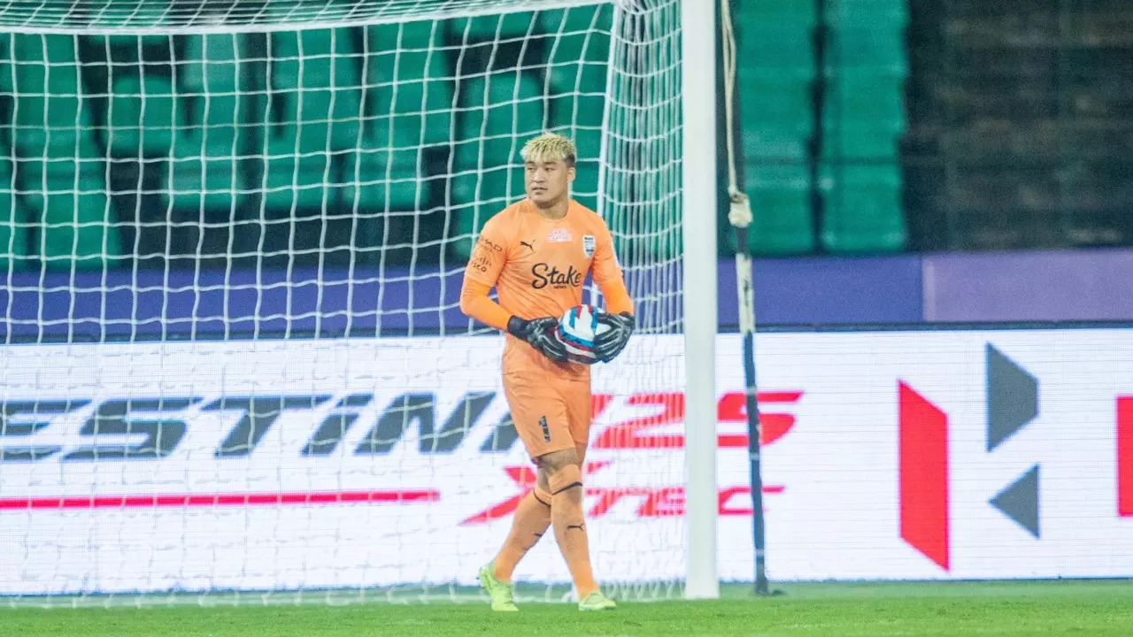 Phurba Lachenpa In Action during an ISL game