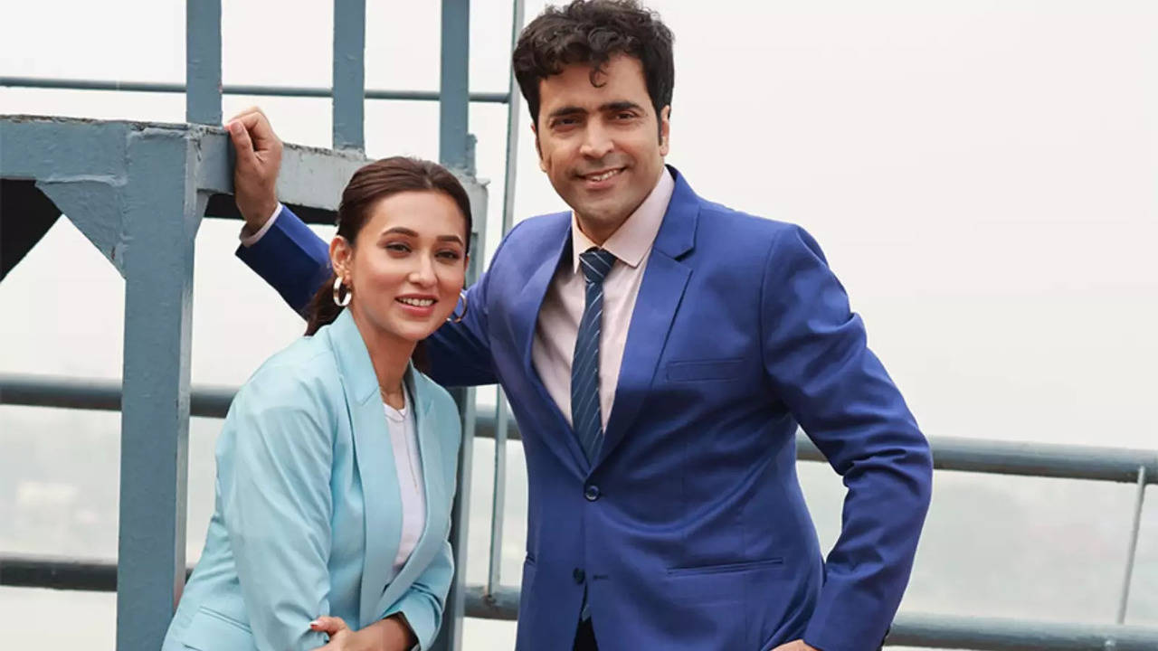 Abir Chatterjee, Mimi Chakraborty’s Alaap Is A Cosy Little Gem