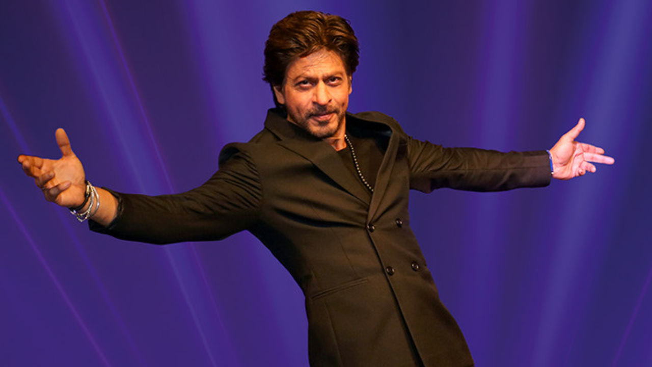 Shah Rukh Khan FINALLY Spills Beans On Starting Shoot For His Next  June Se Shuru Hojayegi