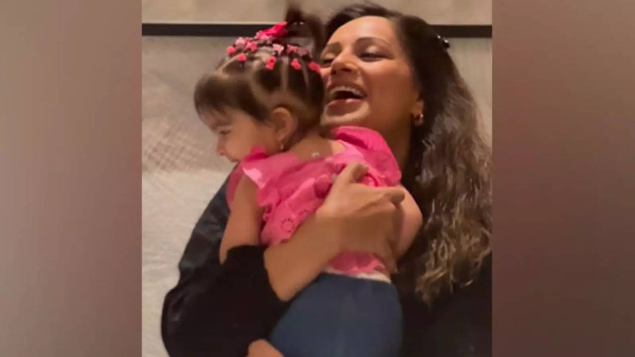 Bipasha Basu Drops Adorable Video Ft. Daughter Devi. WATCH NOW