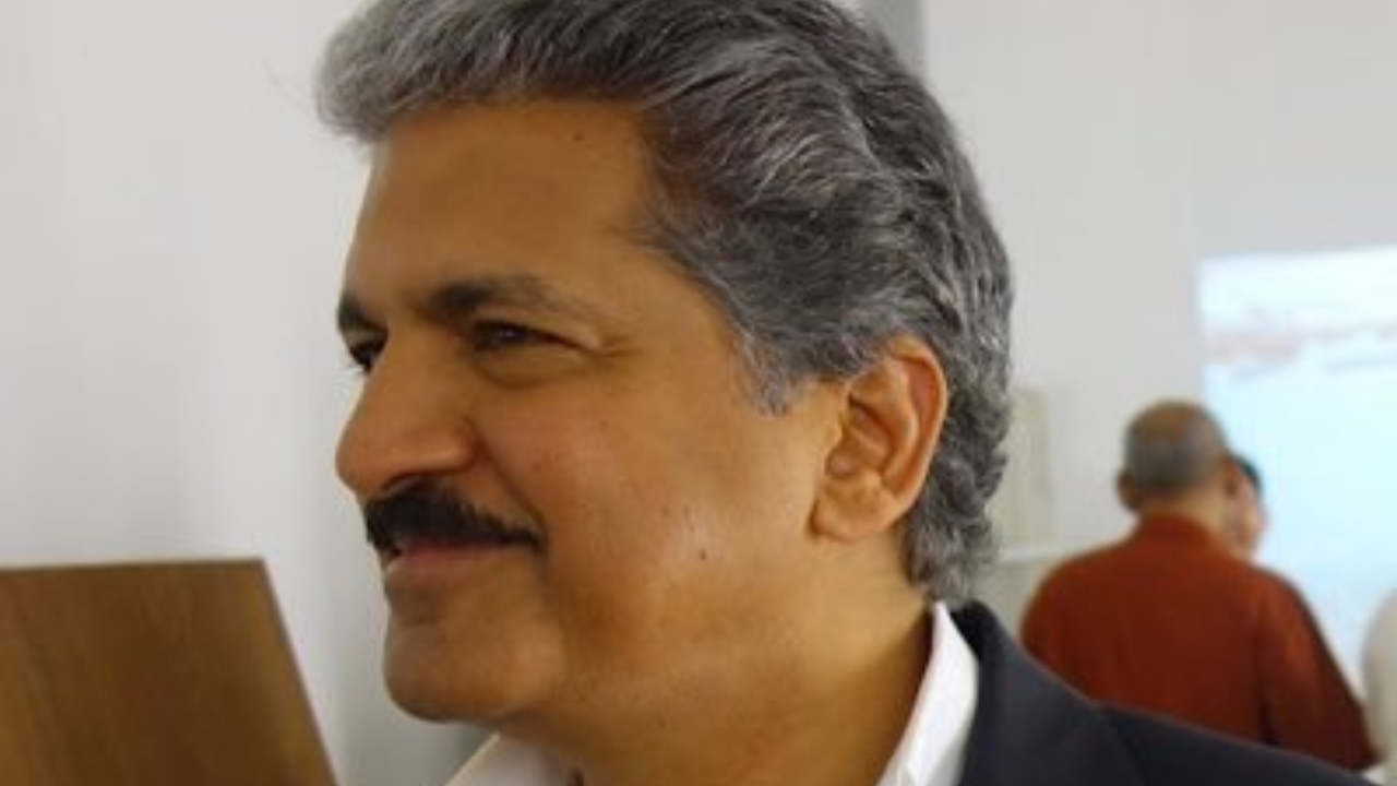 Anand Mahindra, anand mahindra, anand mahindra news, anand mahindra latest news, mahindra group, viral video, trending video