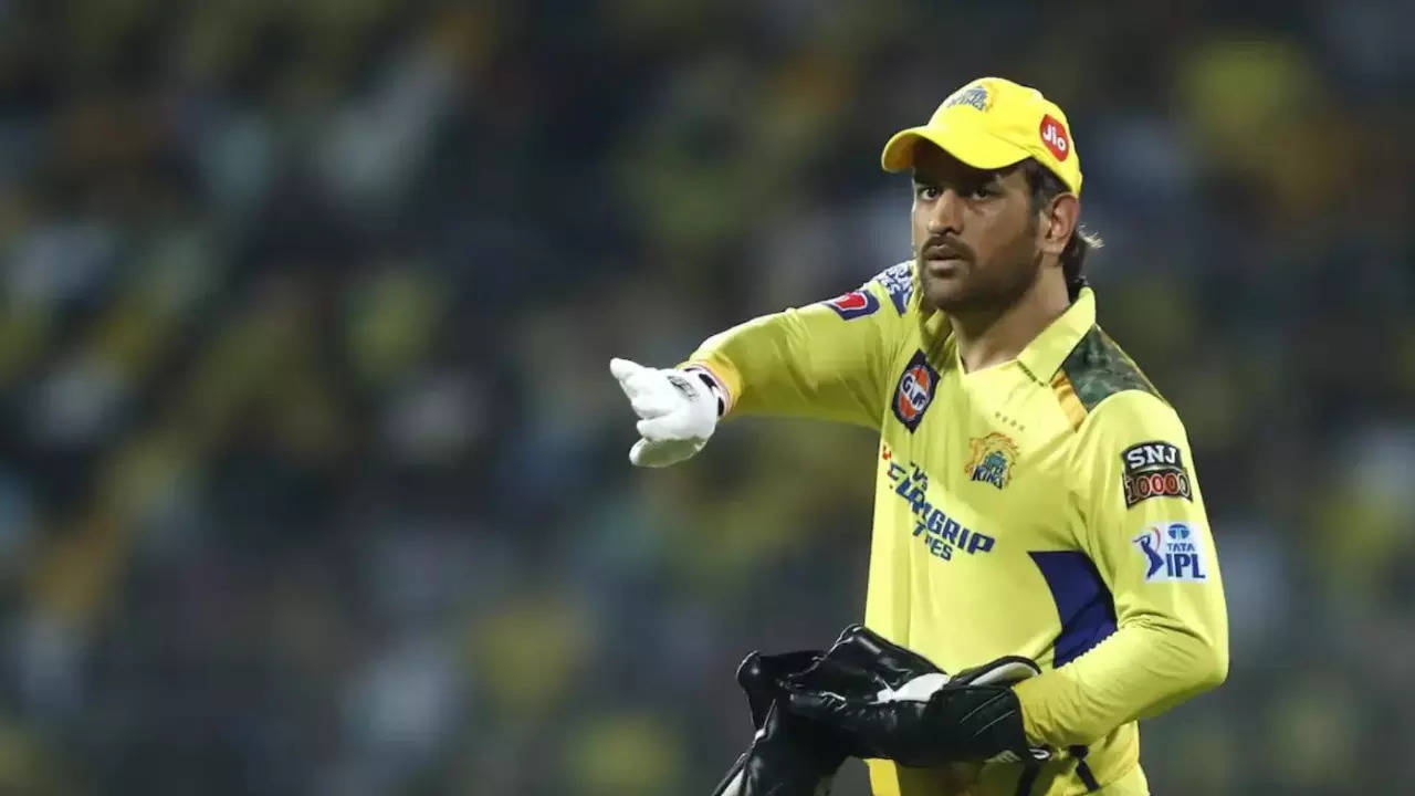 MS Dhoni Becomes First Wicketkeeper To Take 150 Catches In IPL