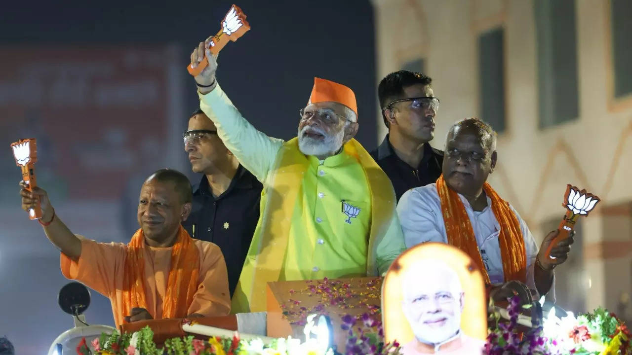 PM Modi_Ayodhya roadshow