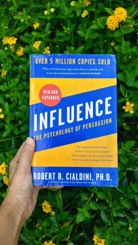 ​Influence: The Psychology of Persuasion Explained in 2 Minutes ​