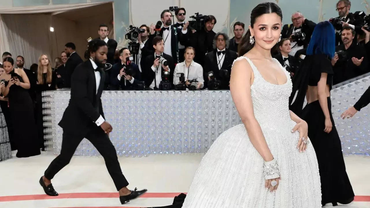 Met Gala 2024 LIVE Updates Alia Bhatt Goes Desi In Sabyasachi Saree Sydney Sweeney Debuts Dark Hair