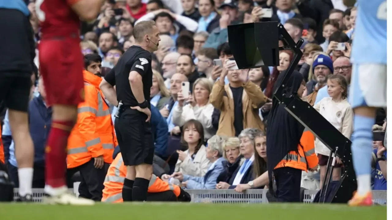 Premier League referee to wear 'RefCam' during Manchester United vs Crystal Palace