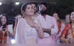 Arti Singh Feels Like A Princess During Her Griha Pravesh At Husband Dipak Chauhans House - Watch