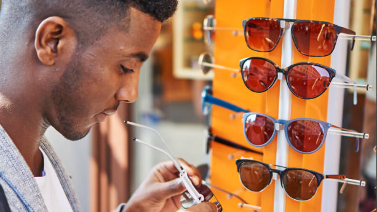 important tips that  how to choose sunglasses for summer