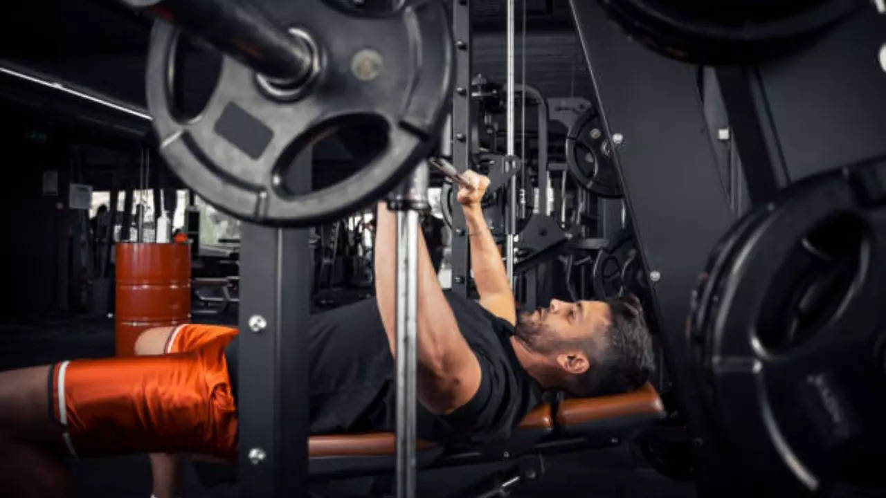 How Much Rest Is Needed Between Bench Press Sets To Build Muscle?