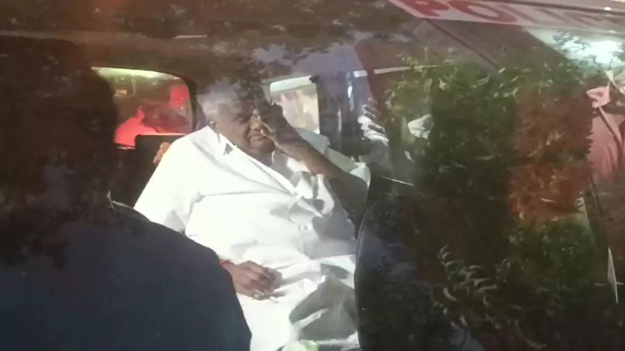 Karnataka Sex Tape Scandal: HD Revanna Denied Bail, To Stay In Judicial  Custody Till May 14 | Times Now